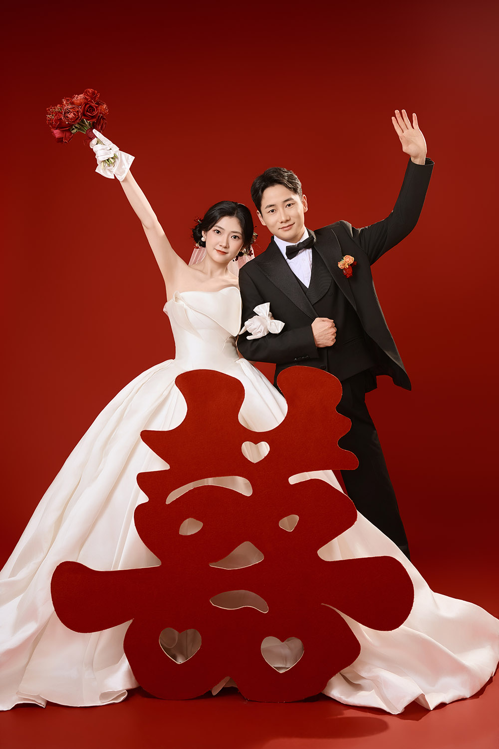 高钰程与阮宏伟的婚纱照